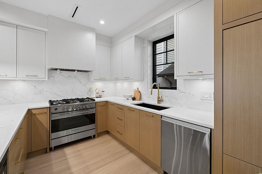 2617 Carolina Street Vancouver, BC - 12