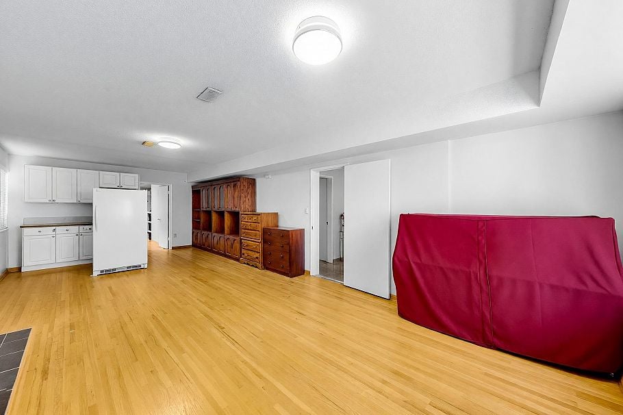 245 W 63rd Avenue Vancouver, BC - 11