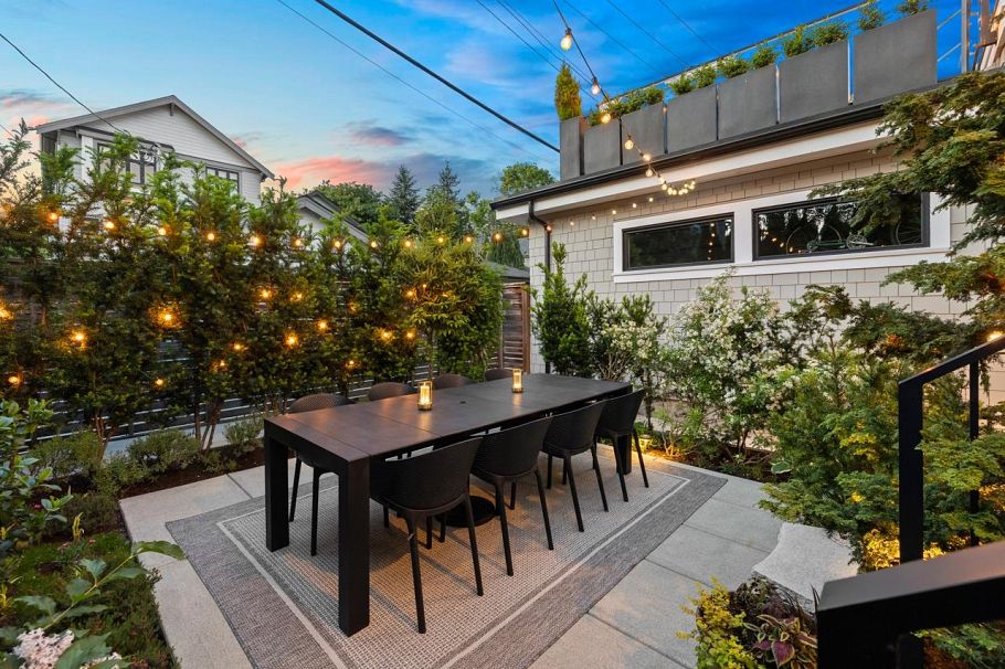 2107 N Grandview Highway Vancouver, BC - 16