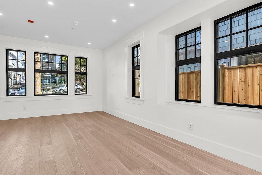 2566 W 2nd Avenue Vancouver, BC - 5