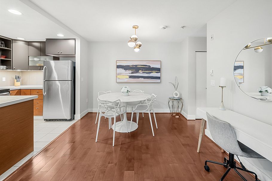 78 728 W 14th Street North Vancouver, BC - 7