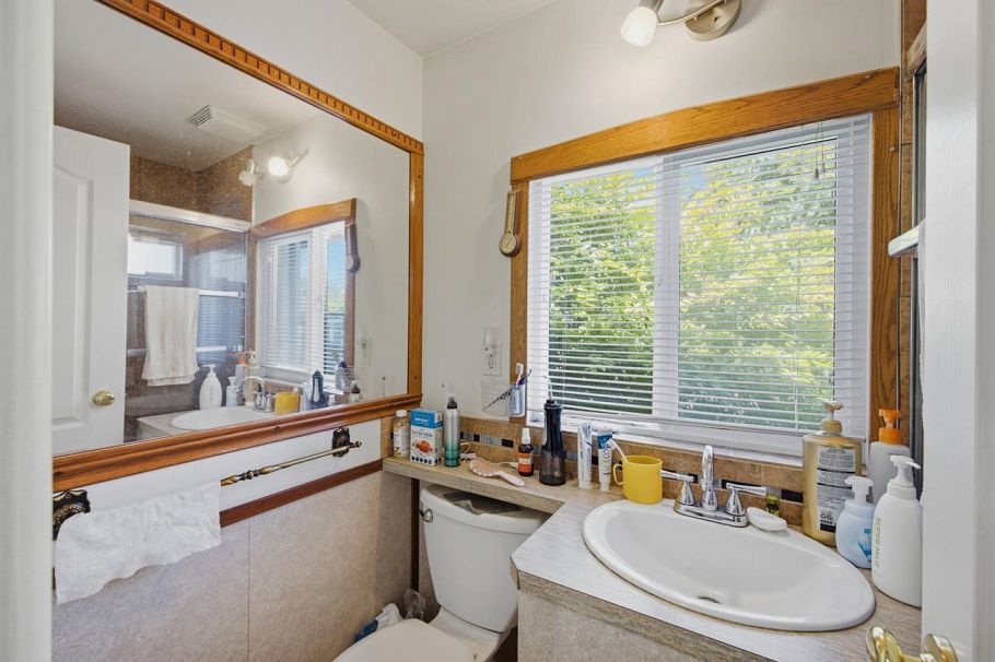 55 W King Edward Avenue Vancouver, BC - 17