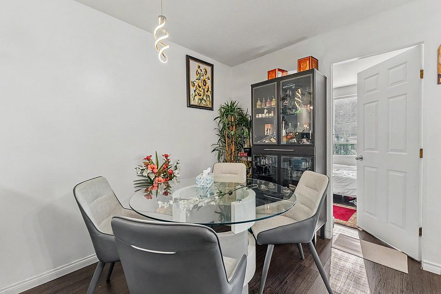 203 5555 Victoria Drive Vancouver, BC - 9
