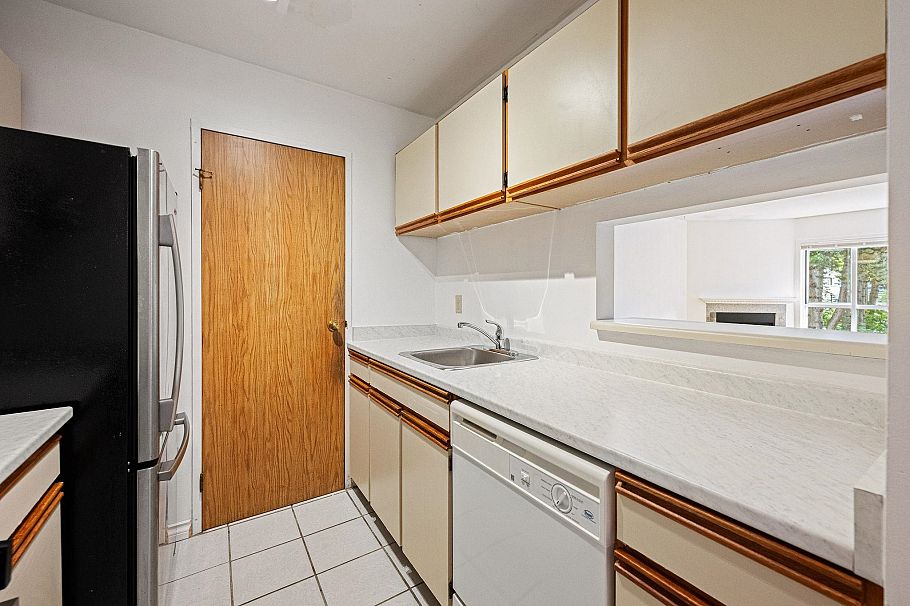 319 555 W 14th Avenue Vancouver, BC - 11