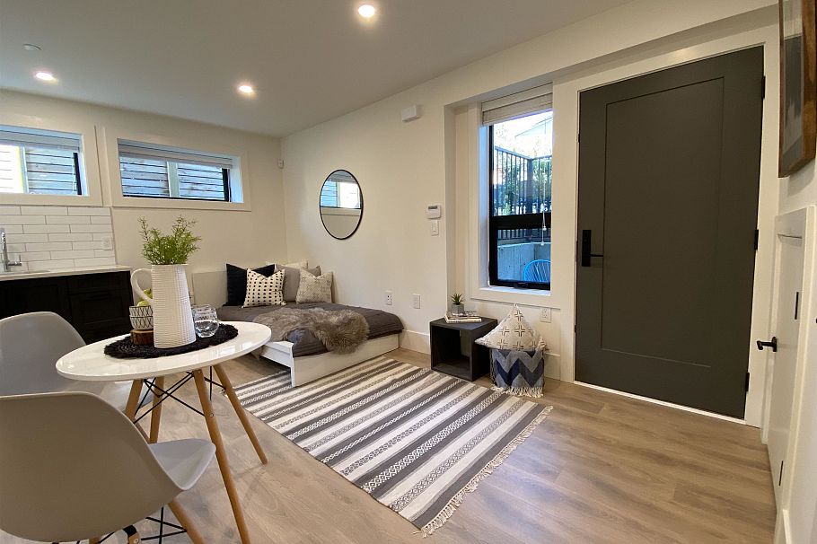 2107 N Grandview Highway Vancouver, BC - 37