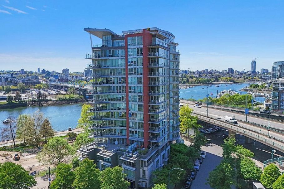 801 980 Cooperage Way Vancouver, BC - 1