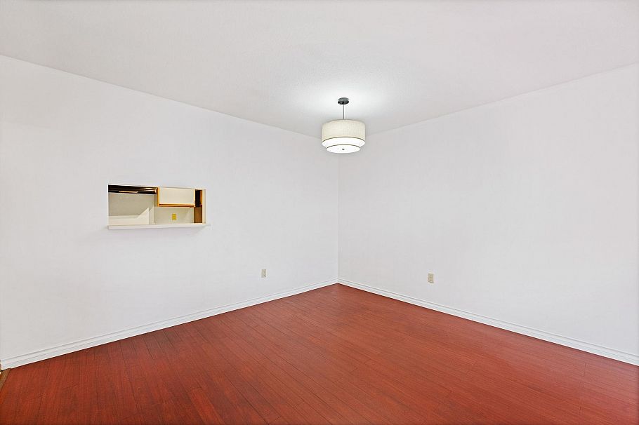 319 555 W 14th Avenue Vancouver, BC - 8