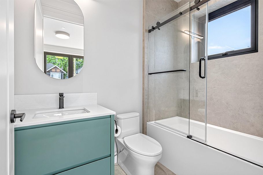 2 3836 W 21st Avenue Vancouver, BC - 18