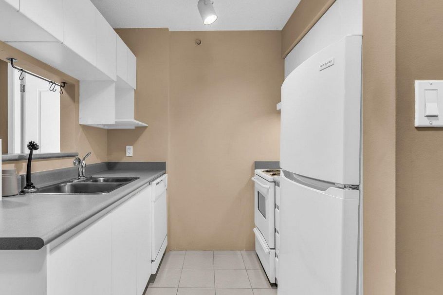 206 3489 Ascot Place Vancouver, BC - 5