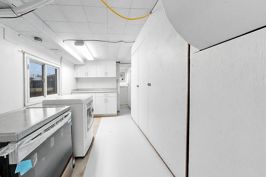 122 W 17th Avenue Vancouver, BC - 20