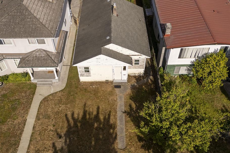 4712 Argyle Street Vancouver, BC - 5