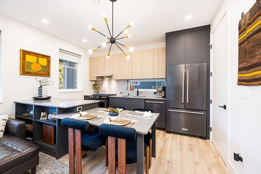 1506 E 11th Avenue Vancouver, BC - 12