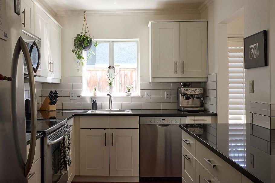 136 W 14th Avenue Vancouver, BC - 7