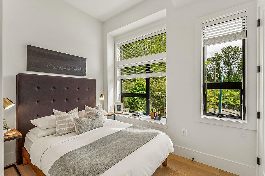 2107 N Grandview Highway Vancouver, BC - 27