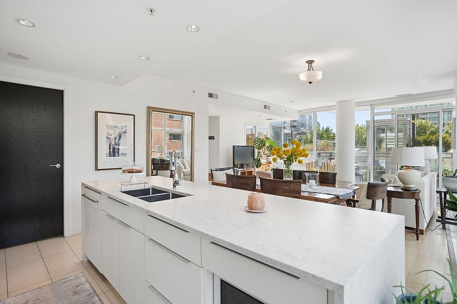 405 1455 Howe Street Vancouver, BC - 15