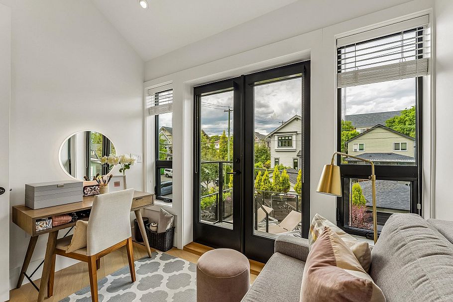 2107 N Grandview Highway Vancouver, BC - 31