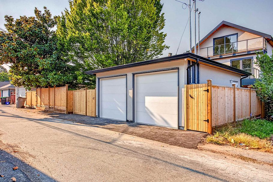 2 3836 W 21st Avenue Vancouver, BC - 35