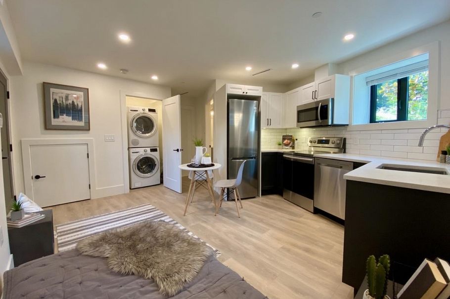 2107 N Grandview Highway Vancouver, BC - 36