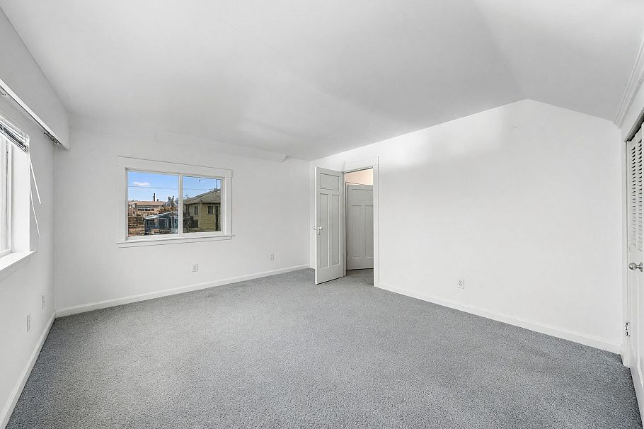 122 W 17th Avenue Vancouver, BC - 16