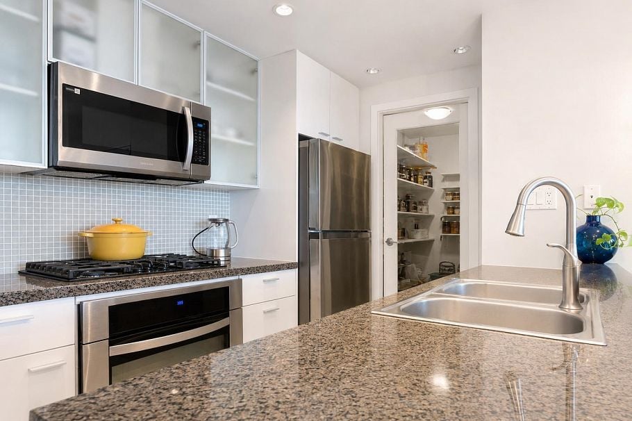801 980 Cooperage Way Vancouver, BC - 14
