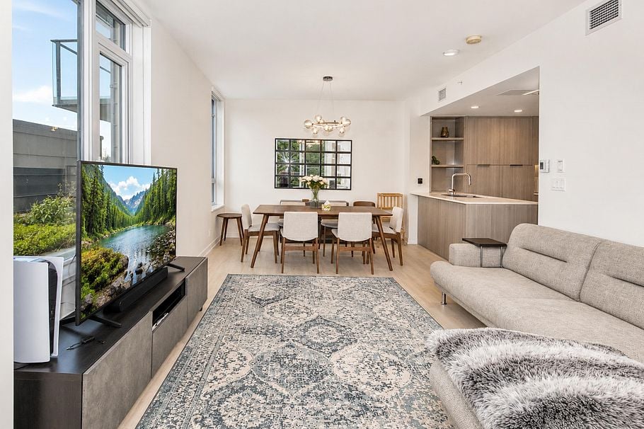 501 1401 Hunter Street North Vancouver, BC - 9