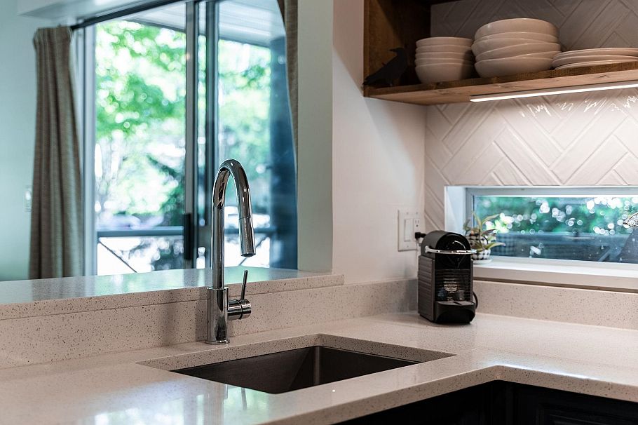 206 2388 Triumph Street Vancouver, BC - 13