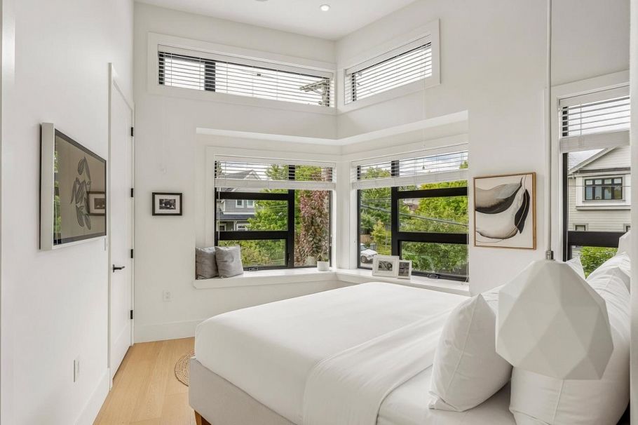 2107 N Grandview Highway Vancouver, BC - 21