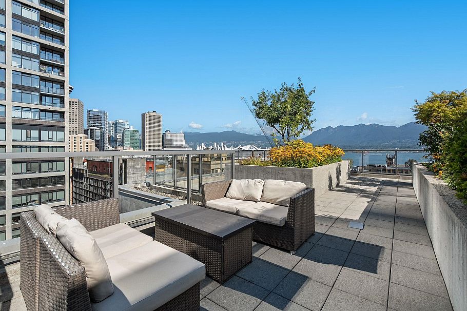 810 66 W Cordova Street Vancouver, BC - 17