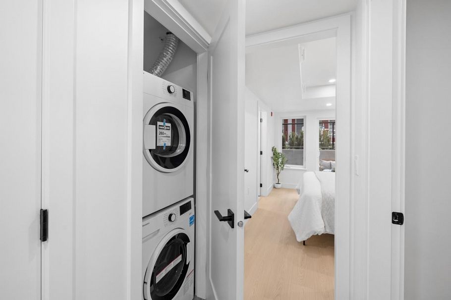 101 2135 E Pender Street Vancouver, BC - 14