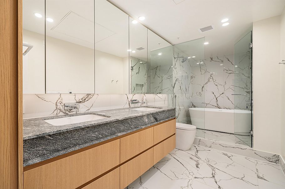 303 3668 W 10th Avenue Vancouver, BC - 21
