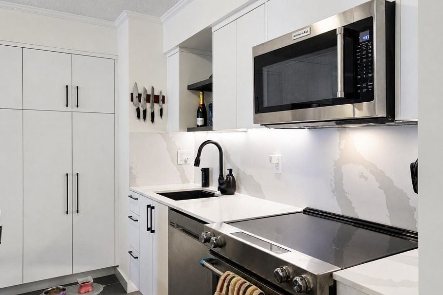 303 441 E 3rd Street North Vancouver, BC - 10