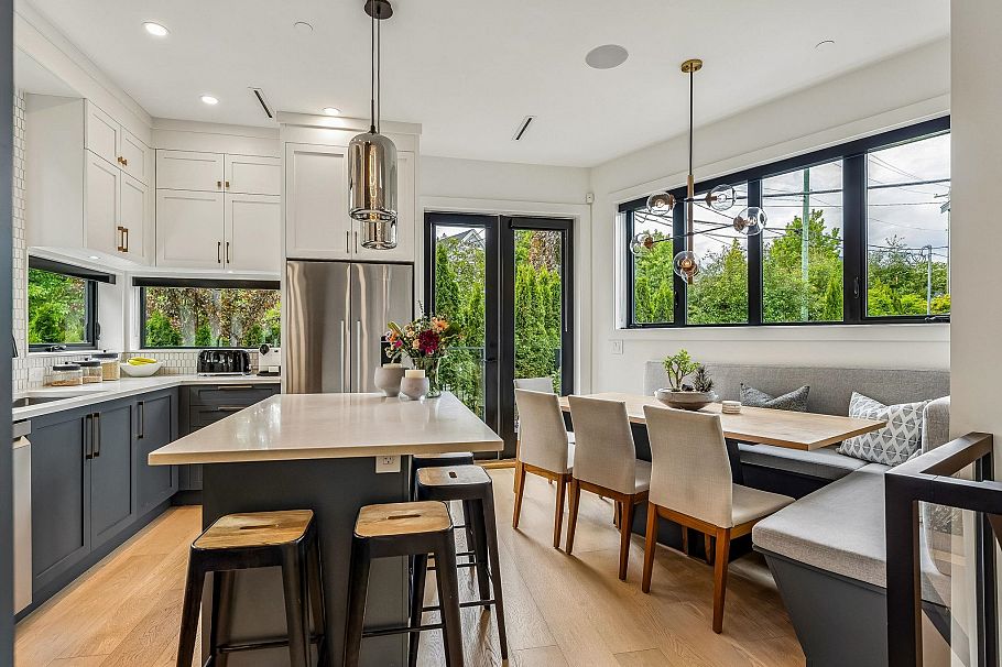 2107 N Grandview Highway Vancouver, BC - 3