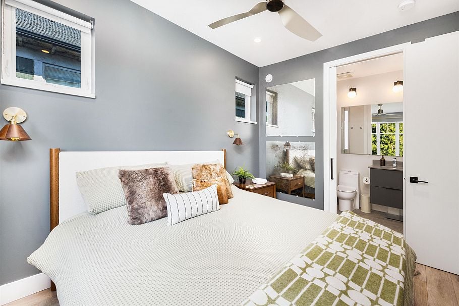 1506 E 11th Avenue Vancouver, BC - 23