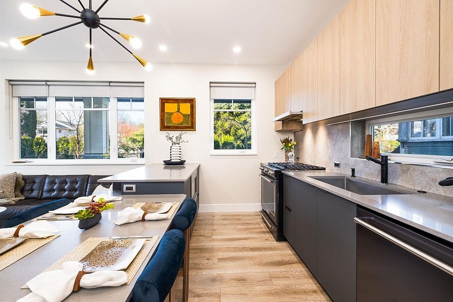 1506 E 11th Avenue Vancouver, BC - 14
