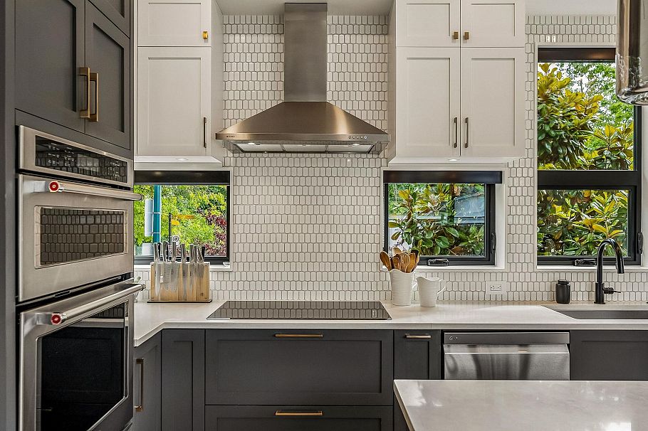 2107 N Grandview Highway Vancouver, BC - 10