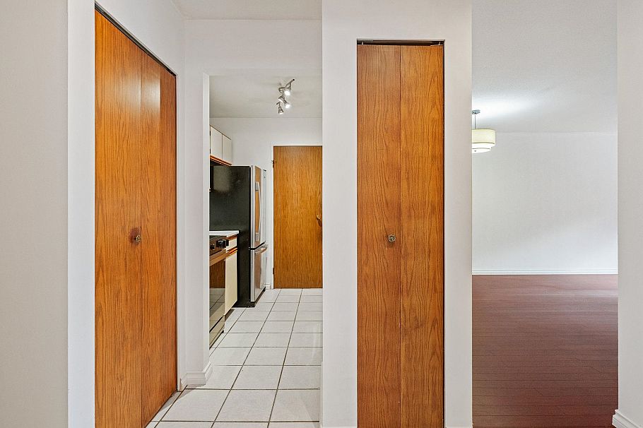 319 555 W 14th Avenue Vancouver, BC - 9