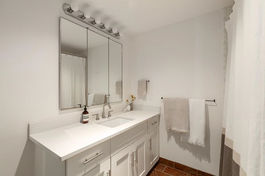 206 1260 W 10th Avenue Vancouver, BC - 18