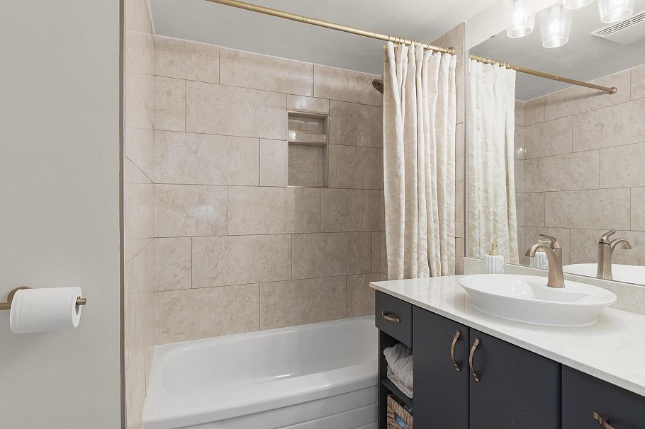 2218 Spruce Street Vancouver, BC - 28