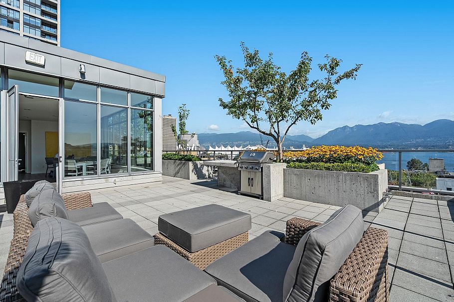 810 66 W Cordova Street Vancouver, BC - 18