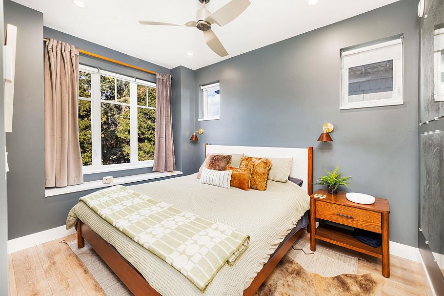 1506 E 11th Avenue Vancouver, BC - 25