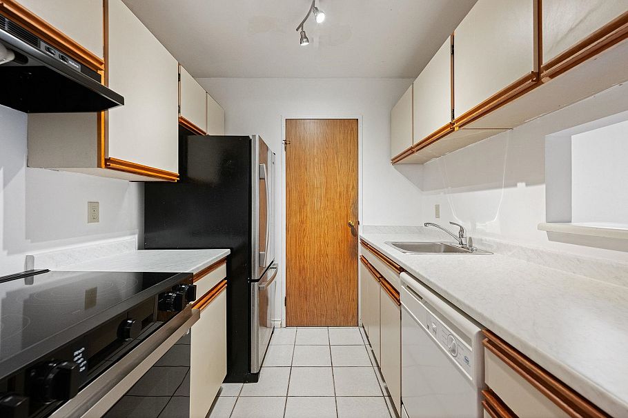 319 555 W 14th Avenue Vancouver, BC - 10