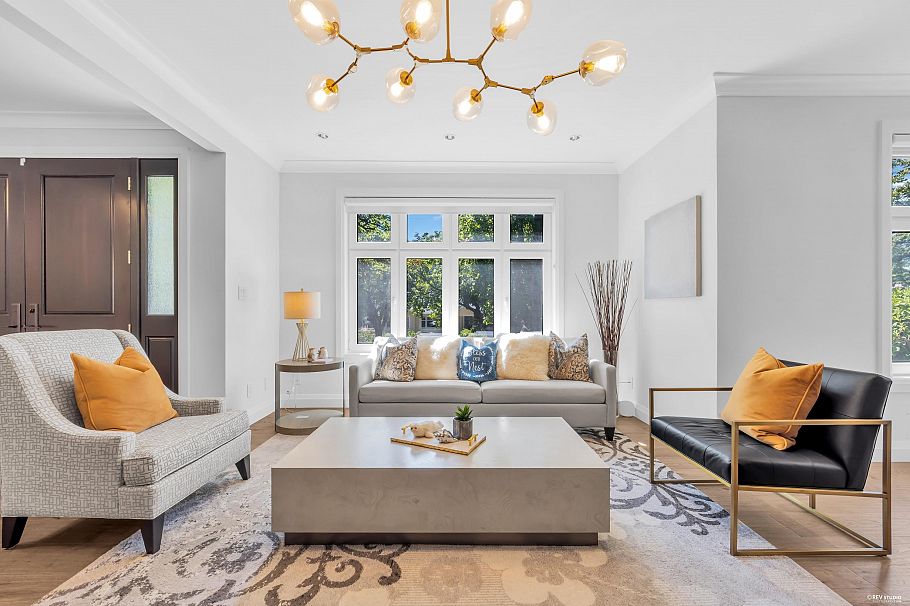 3491 W 40th Avenue Vancouver, BC - 4