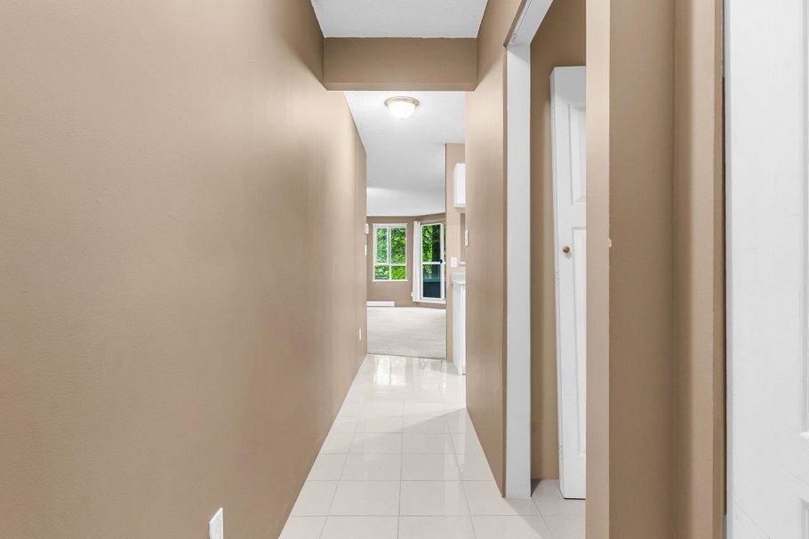 206 3489 Ascot Place Vancouver, BC - 3