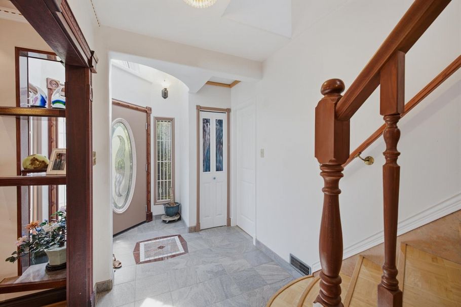 55 W King Edward Avenue Vancouver, BC - 4