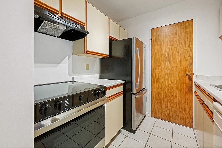 319 555 W 14th Avenue Vancouver, BC - 12