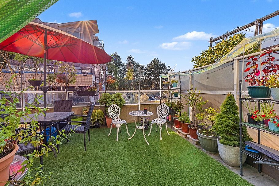 203 5555 Victoria Drive Vancouver, BC - 2