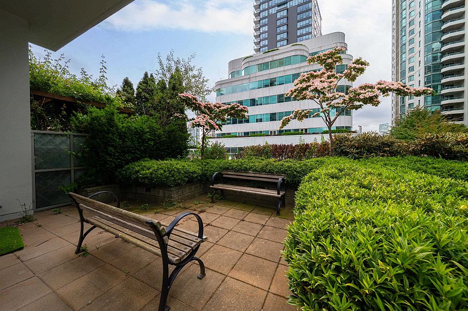 1908 821 Cambie Street Vancouver, BC - 32