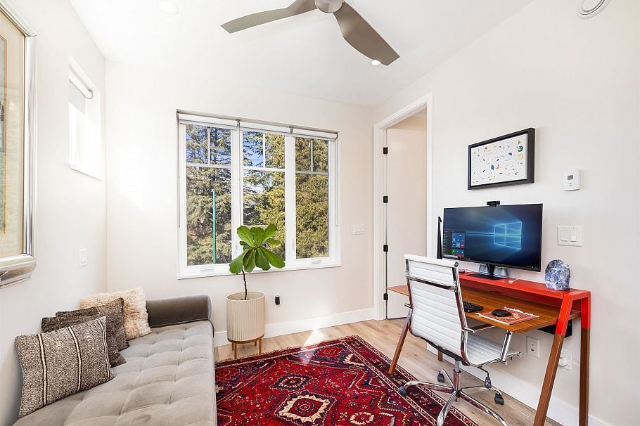 1506 E 11th Avenue Vancouver, BC - 21