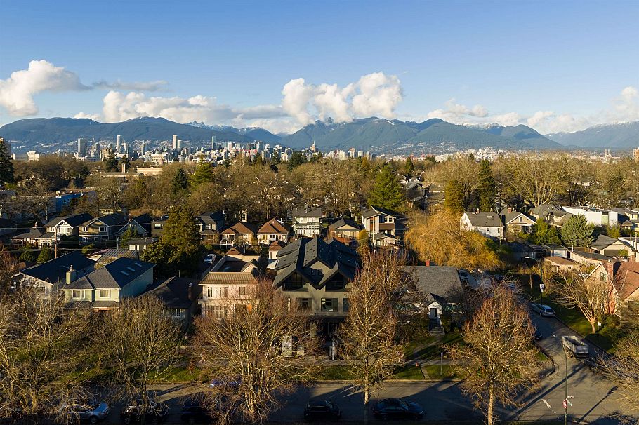 2 419 W 23rd Avenue Vancouver, BC - 37
