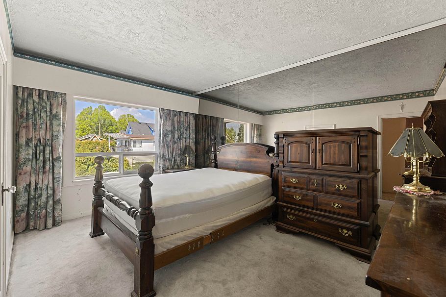 1266 E King Edward Avenue Vancouver, BC - 4